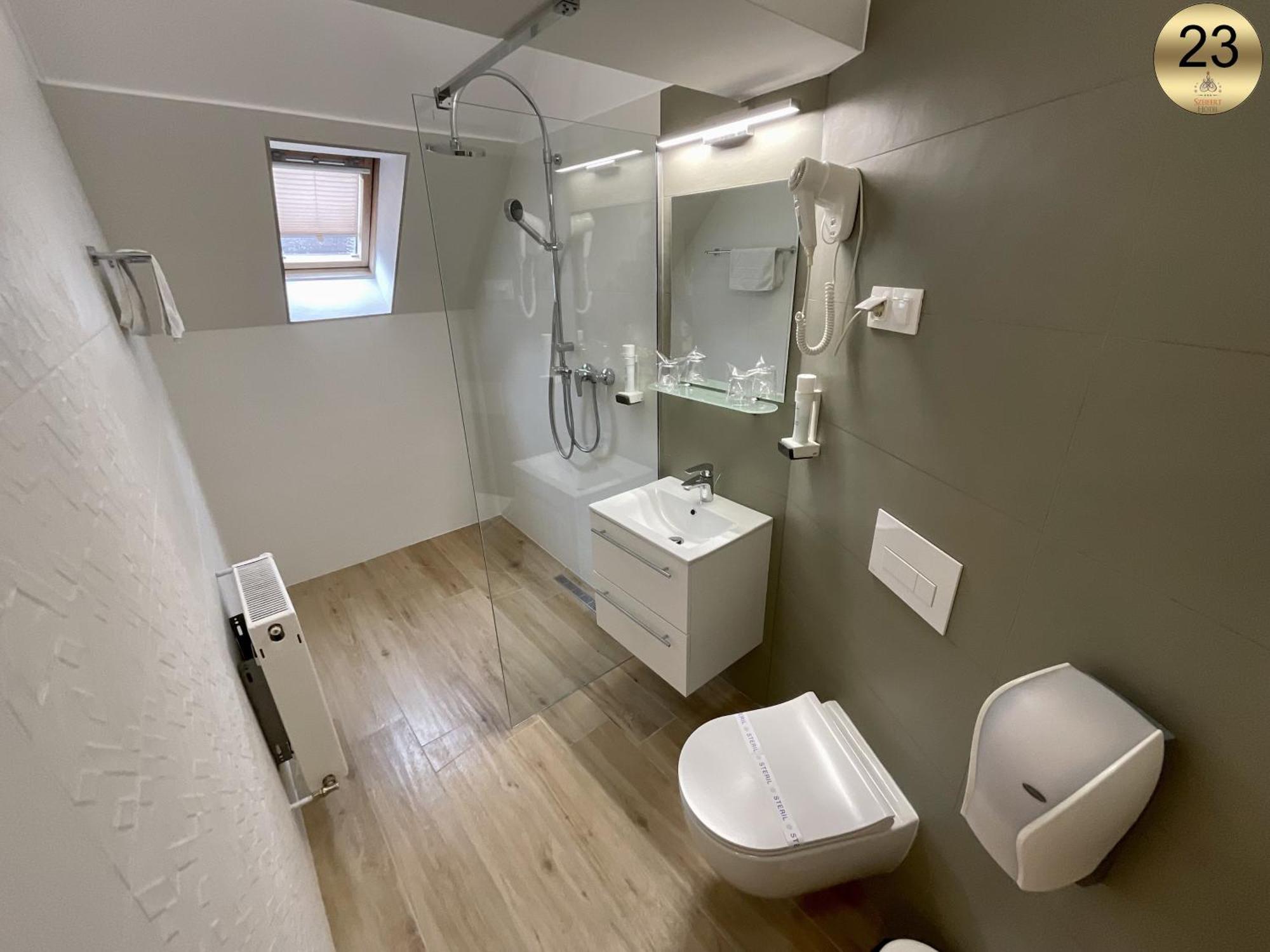 Hotel Szeifert Совата Екстер'єр фото