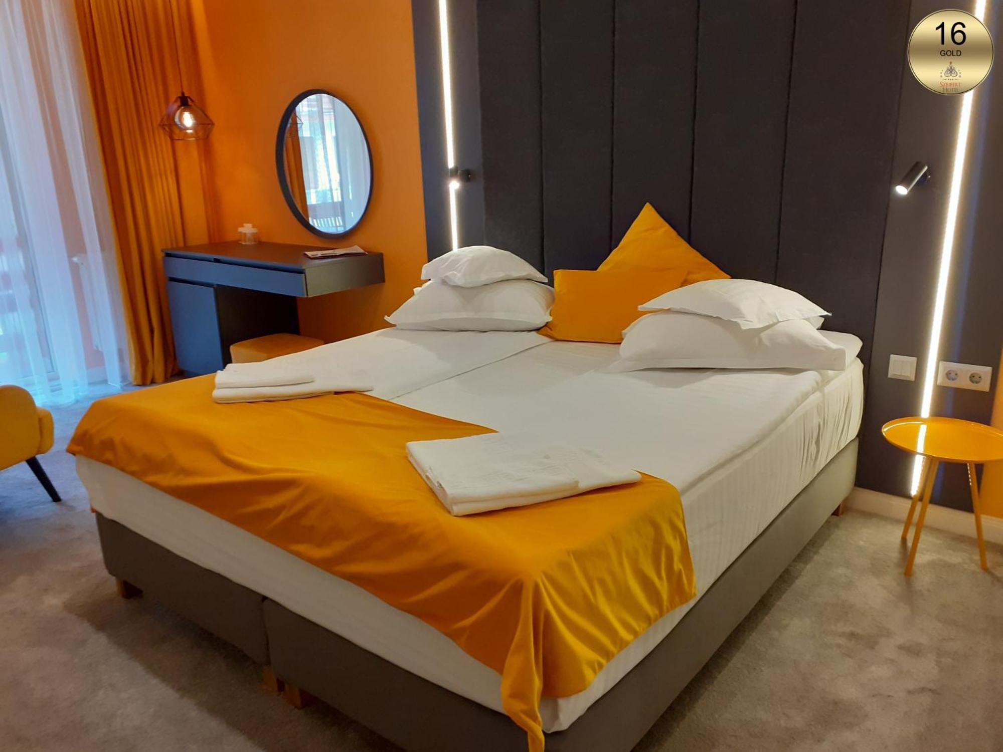 Hotel Szeifert Совата Екстер'єр фото
