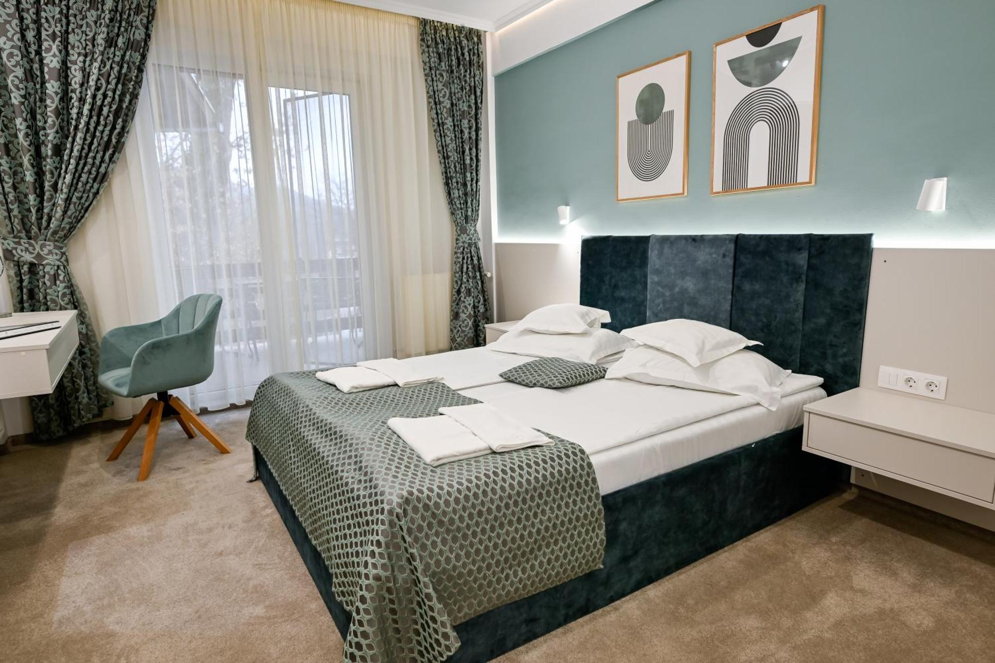 Hotel Szeifert Совата Екстер'єр фото