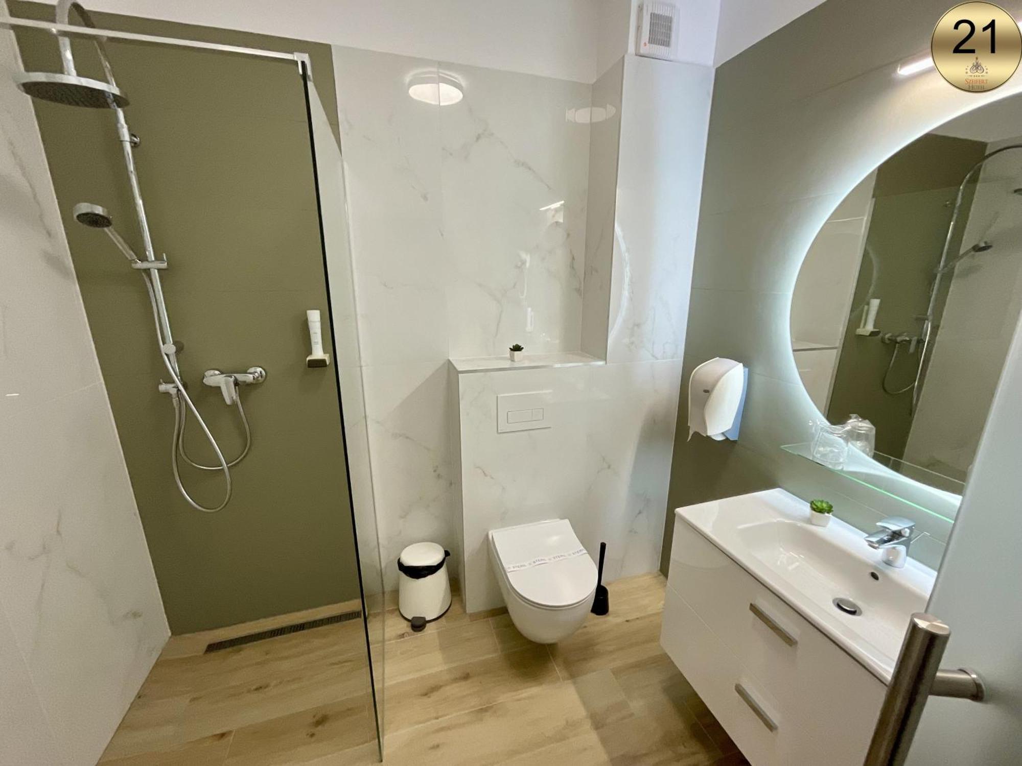 Hotel Szeifert Совата Екстер'єр фото