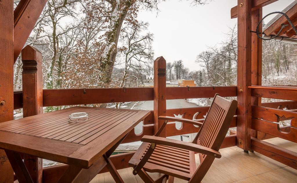 Hotel Szeifert Совата Екстер'єр фото
